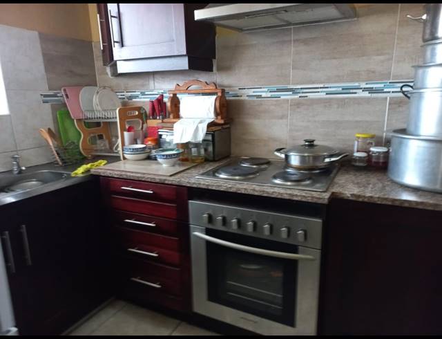 1.5 BEDROOM FLAT FOR SALE IN MORNINGSIDE